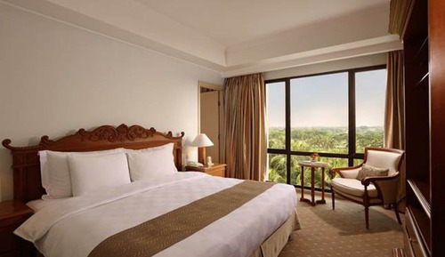 Executive Suite