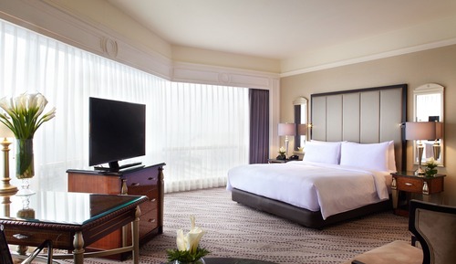 Junior Suite, 1 King Bed