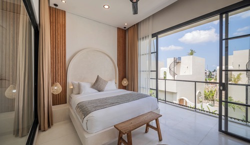 Deluxe Room with Pool View