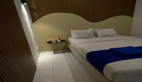 Signature Suite
