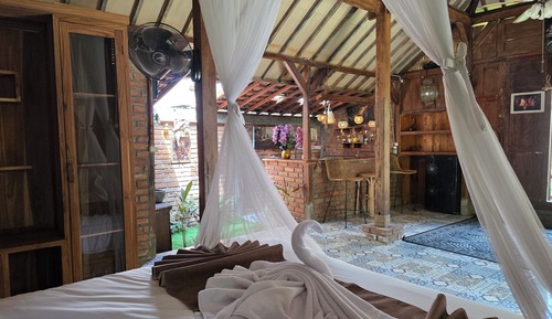 Suite, Garden View