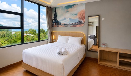 Junior Room, Balcony, Hill View