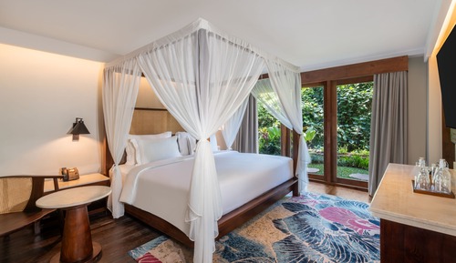 Premier Junior Suite Nature View with Plunge Pool