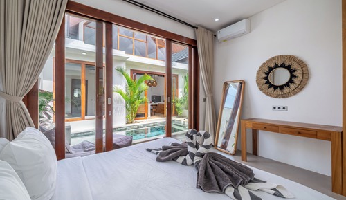 Superior Villa, Pool View