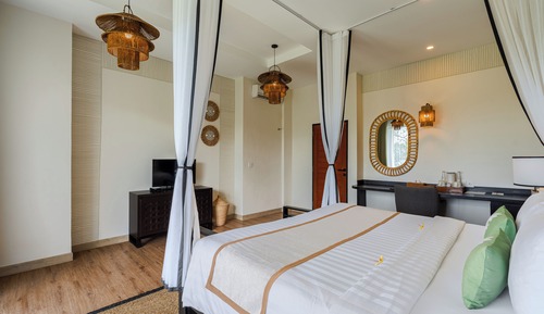 Superior Double Room, 1 King Bed, Garden View