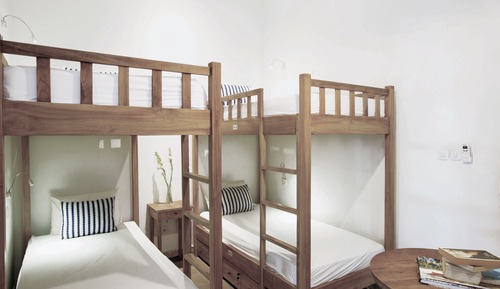 6-Bed Dormitory Room