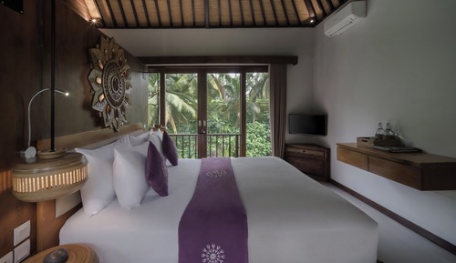 One-Bedroom Pool Villa with Forest View