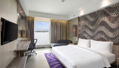 Premium Room, 1 King Bed