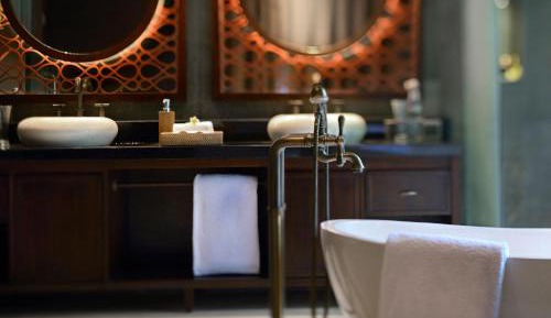 Deluxe Junge Villa with Private Heated Pool, Complimentary One-time Floating Breakfast and Daily Usage Steam Sauna and Ice Bath