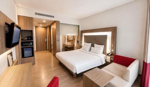 Executive Double Room with Pool Side Access