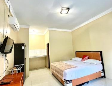 Family Room with Private Bathroom