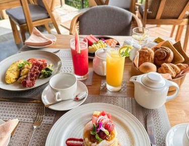 Deluxe Room with Daily Afternoon Tea