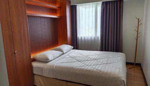Two-Bedroom Apartment with Balcony