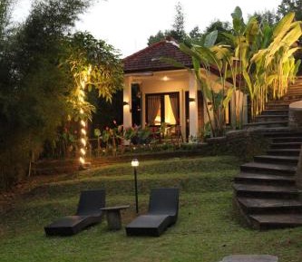 Cottage with Garden View