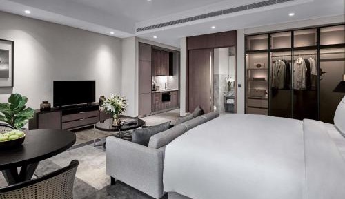Studio King Room