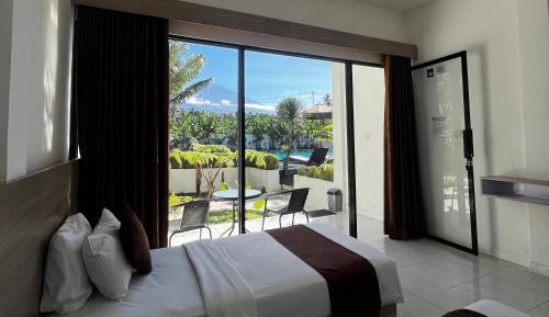 Superior Twin Room with Garden View