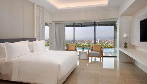 King Suite with Private Pool