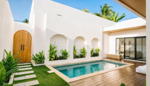 Suite with Private Pool