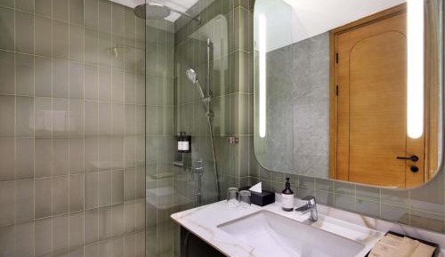 Privilege Queen Room with Balcony