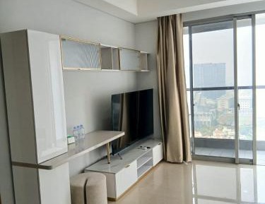 One-Bedroom Apartment with City View