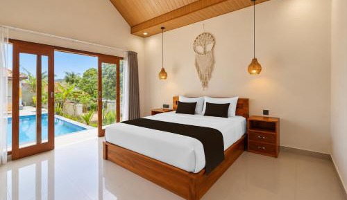 Junior Suite with Pool View
