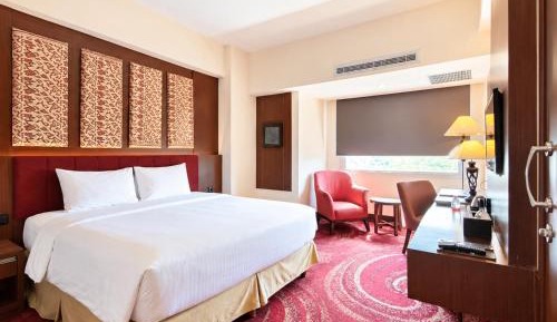 Deluxe Queen Room