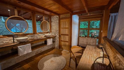 Deluxe Double Room with Balcony and Sea View