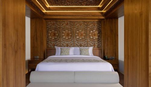 Cicada Verde Suite, 1 Bedroom Suite, 1 King, Forest view, Ground floor, Balcony, Includes yoga class, daily afternoon tea, daily resort cocktail, scheduled daily shuttle service to Ubud Center, and Wi-Fi