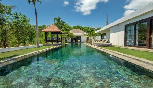 11 Bedrooms Villa with Private Chef & Airport Transfers