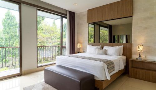 Five-Bedroom Villa with Private Pool