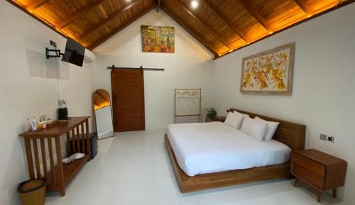 Standard King Room