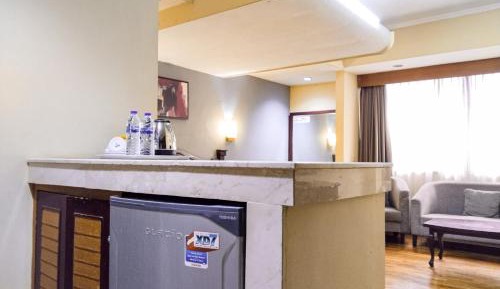 Deluxe Queen Suite