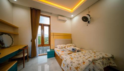Deluxe Queen Room