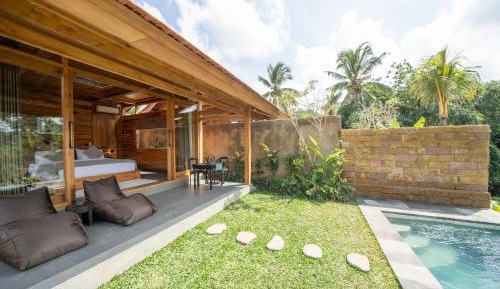 Double Room with Pool View