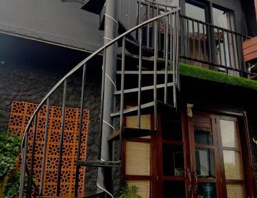 One-Bedroom Apartment with Balcony and Mountain View  