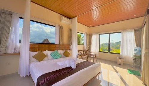 Suite with Mountain View