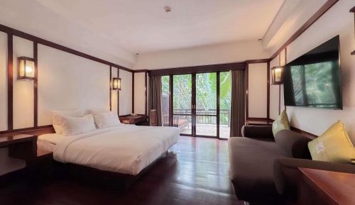 Superior King Room - With Balcony