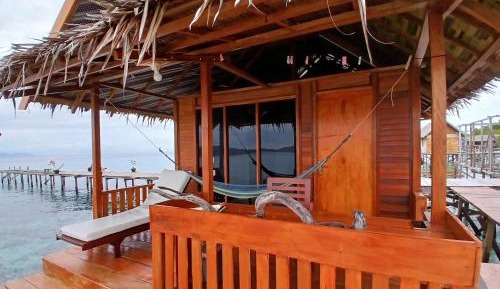 Superior Oceanfront Bungalow with Shared Bathroom