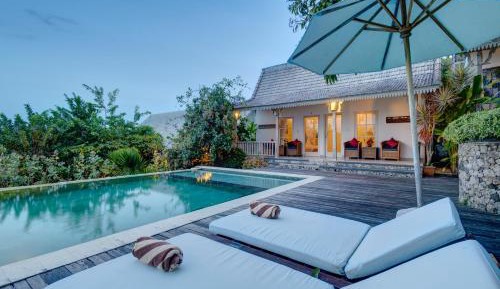 Deluxe Poolside Room with Terrace