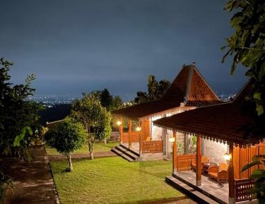 Deluxe Double or Twin Room with Balcony