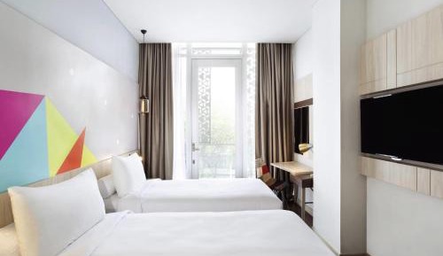Superior Twin Room with Balcony and Free scheduled shuttle to nearest mall
