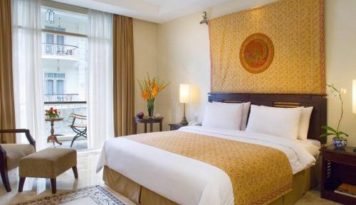 Deluxe Legacy King or Twin Room