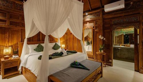 Villa with Private Pool