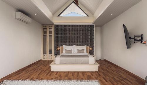 Smart Loft One Bedroom Villa with Private Pool and Jacuzzi