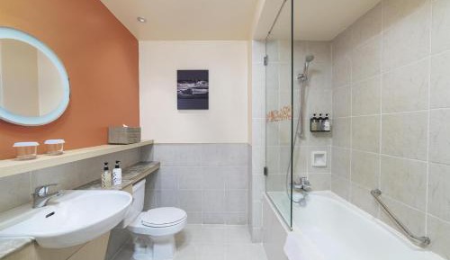 Sea Breeze Room – Queen - Free Return Transfer (BBT Terminal-Resort)
