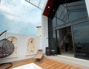 One-Bedroom Villa