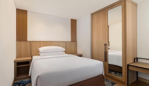 Deluxe Family Suite