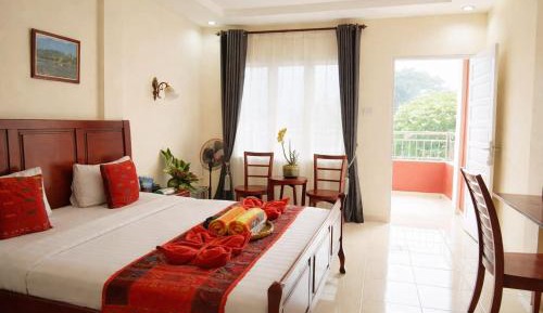 Superior Double Room with Private Bathroom and Lake View