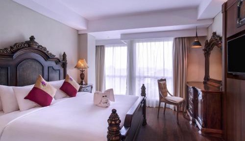 Deluxe King Suite