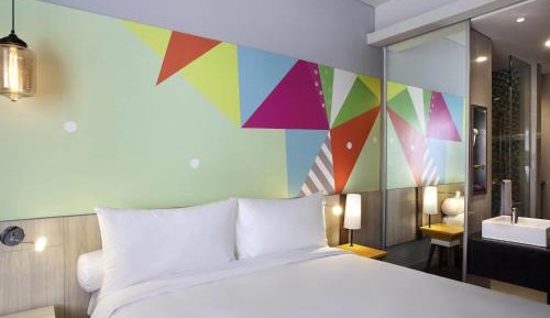 Standard Queen Room with Free scheduled shuttle to nearest mall
